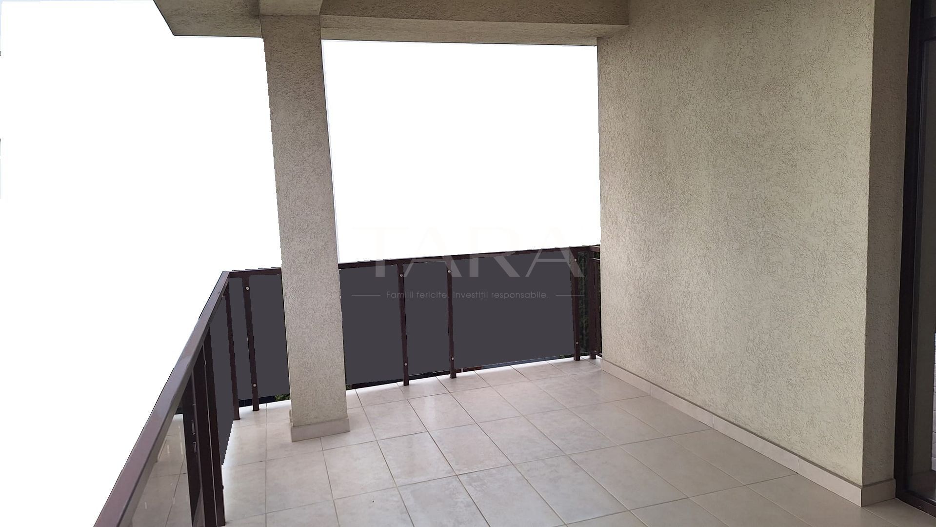 EXCLUSIVITATE. Apartament în vilă cu terasă spectaculoasă în Europa. - Poză 9