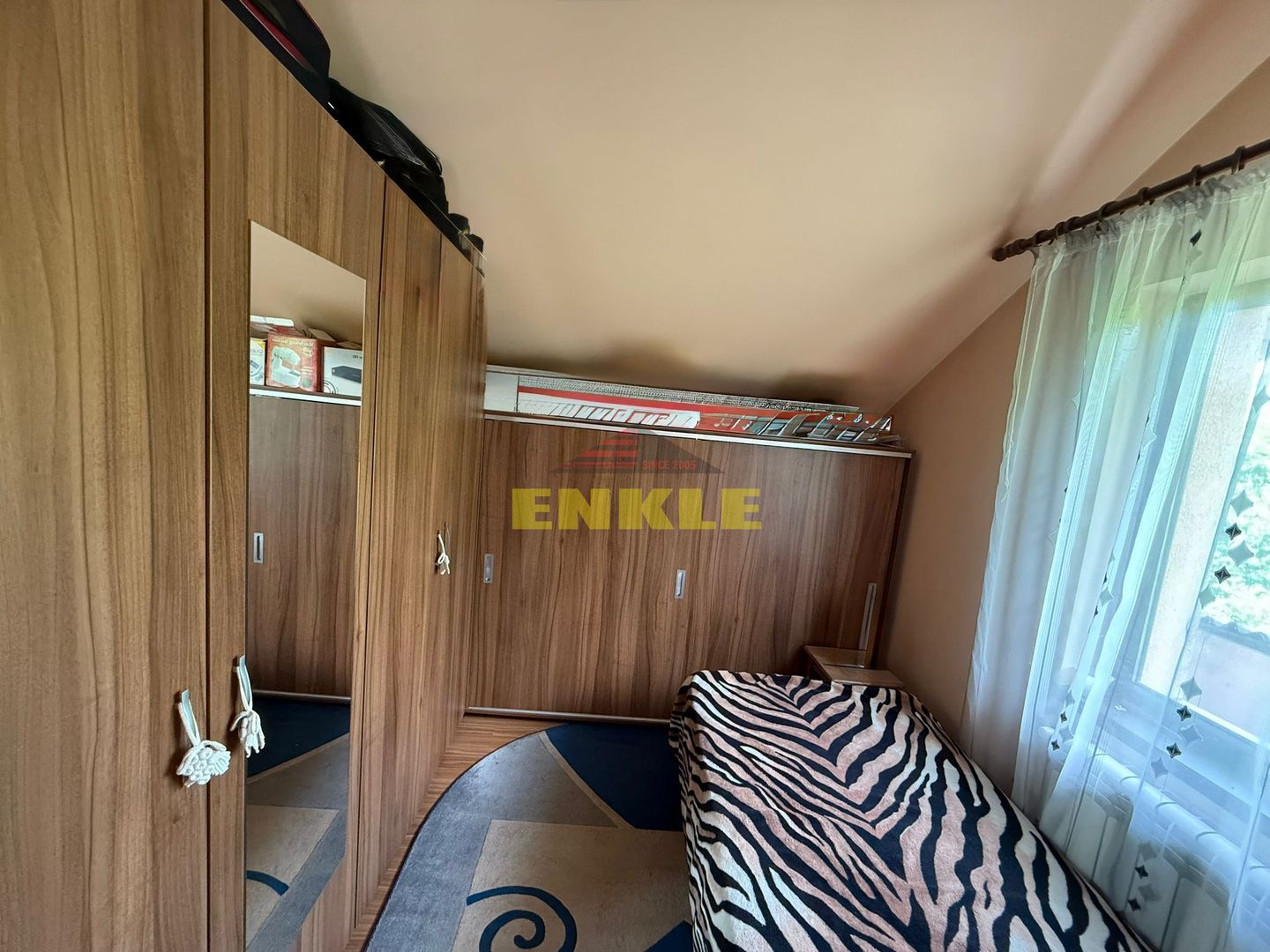 De vanzare casa P+M, 900 mp teren, zona Baisa - Poză 6