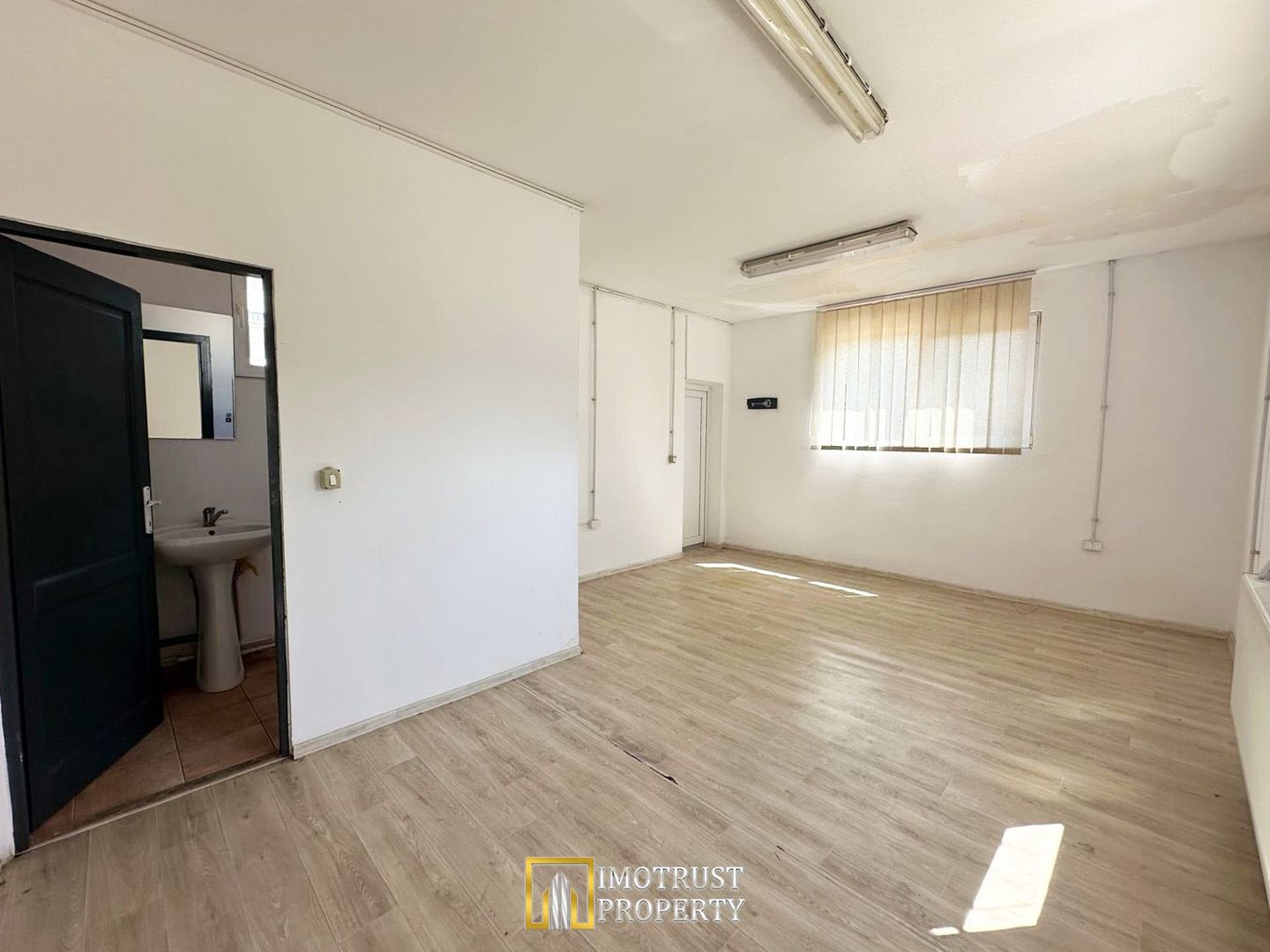Hală industrială de închiriat Arad Vest – 200 mp, acces TIR - Poză 6