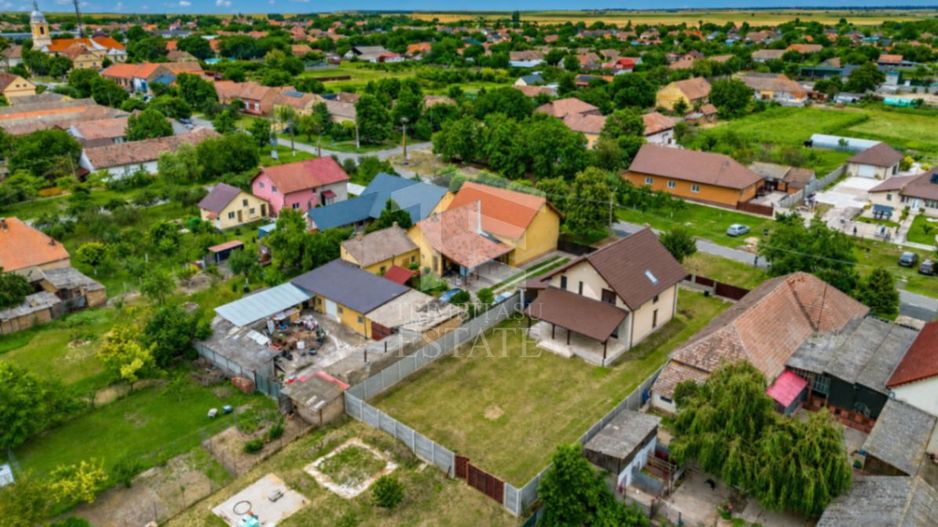 Casa 5 camere | Teren generos | Curte |  Gradina | Biled | COMISION 0% - Poză 37