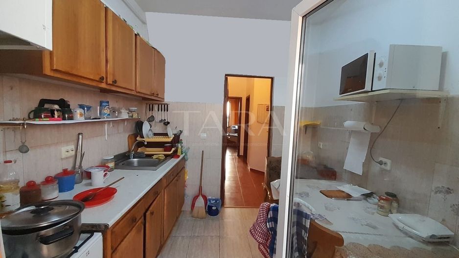 Apartament cu 3 camere în zonă centrală, compartimentat eficient. - Poză 4