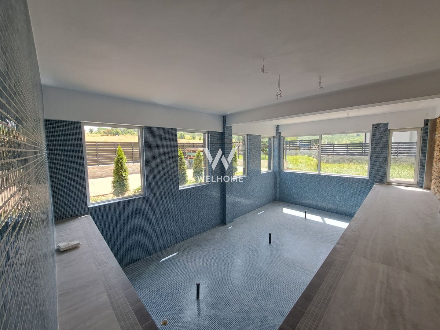 Vilă modernă premium cu piscină interioară, teren 1200 mp și panoramă - Poză 5