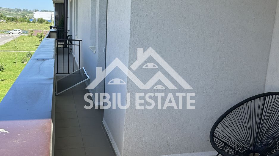 Apartament mobilat-utilat, cu 2 camere, balcon, parcare si boxa - Poză 8