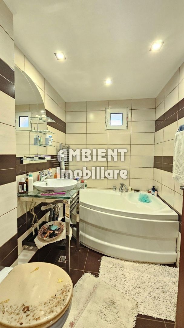 Apartament cu 3 camere, mobilat si utilat, zona TRAIAN; - Poză 7