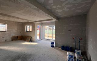 Casa single, finisata LA GRI- Talmaciu, zona cu peisaj superb, 400 mp - Poză 3