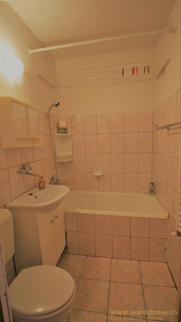 Exclusivitate - garsoniera, zugravită, centrală proprie - Poză 8