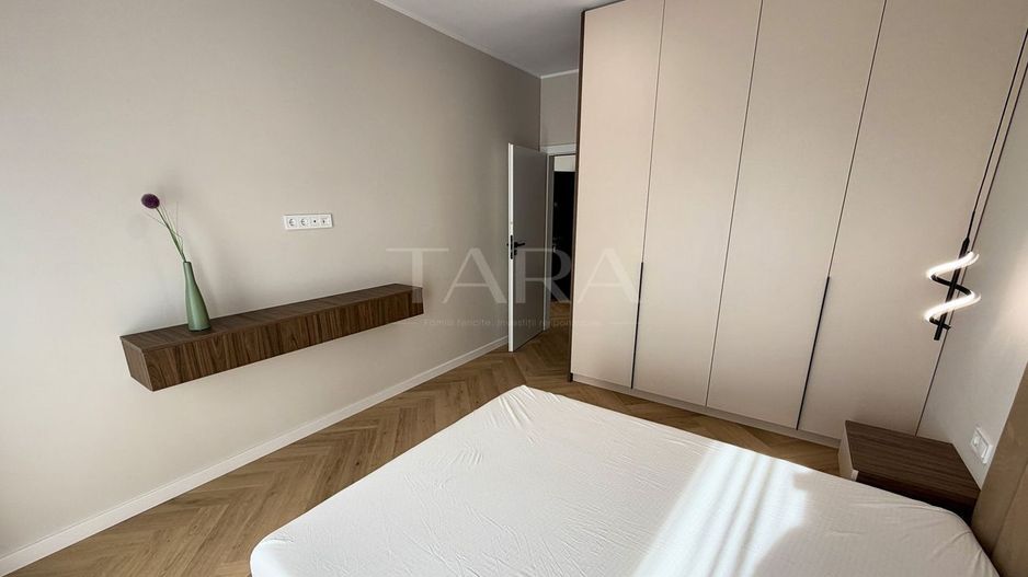 Apartament premium 2 camere, dressing, balcon, parcare subterana. - Poză 14