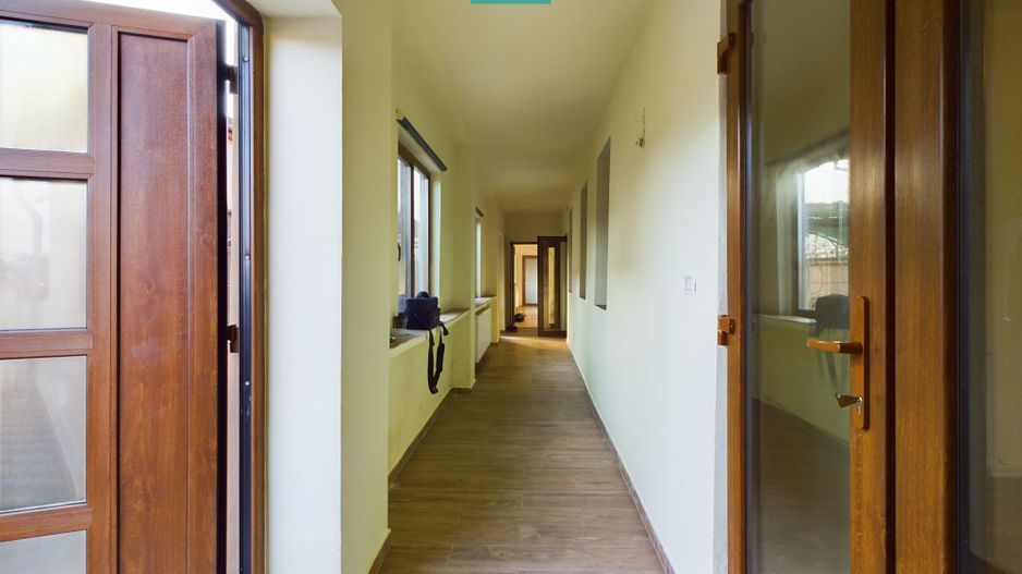 Casă cu 5 camere în Vladimirescu - Poză 26