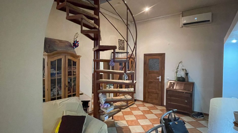 Apartament ultracentral, str V. Alecsandri, 110 mp utili. 174 900 E - Poză 4