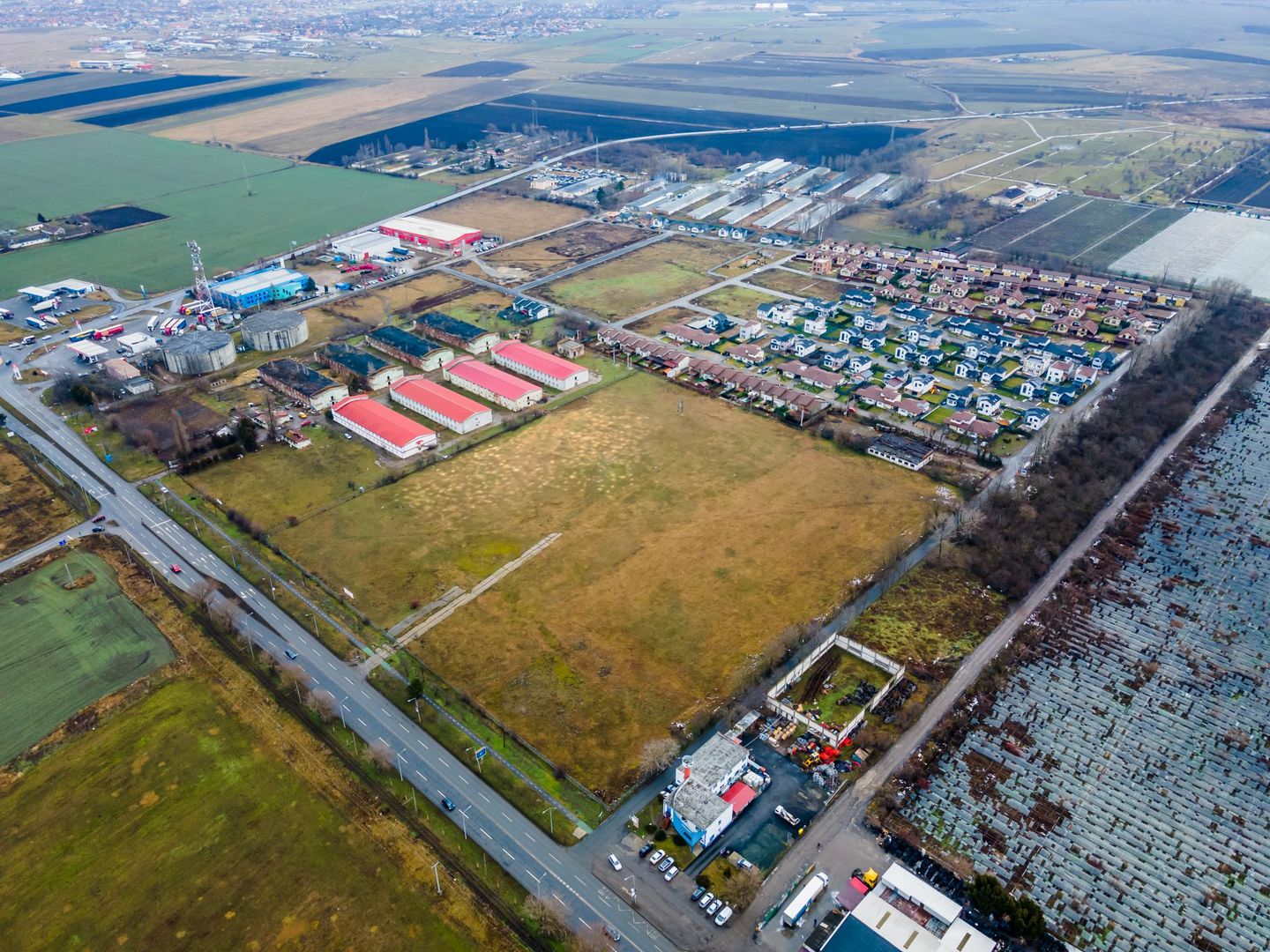 Teren intravilan la șoseaua principală Grădiște - Poză 8