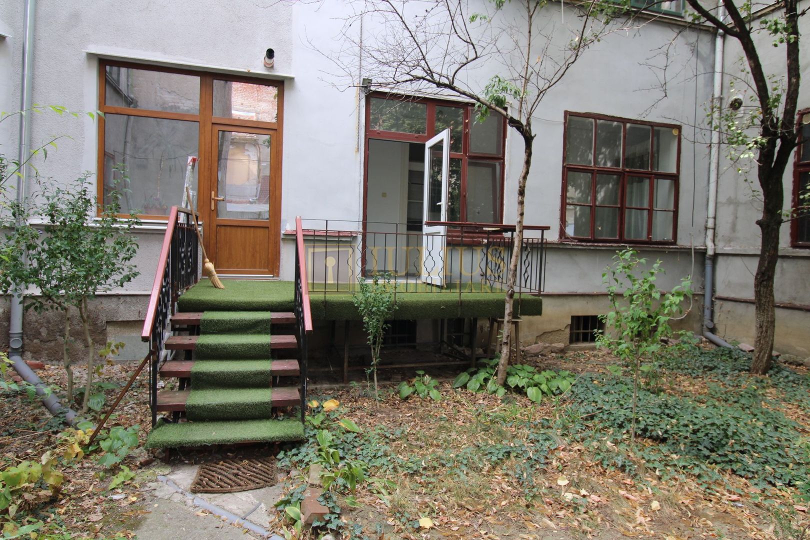 ideal pentru studenti sau o familie, cladire istorica, centrala proprie - Poză 18