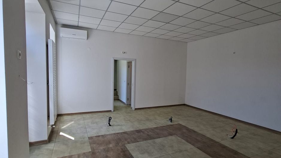 Spațiu pretabil birourii,farmacie,etc - Poză 3