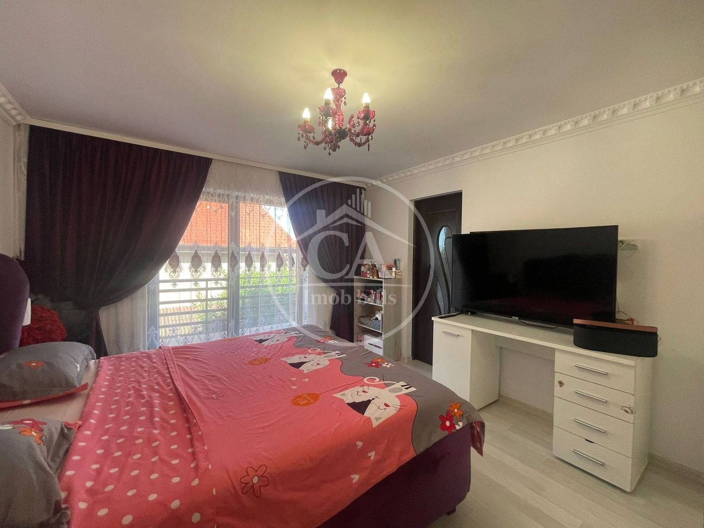 Casă de vânzare cu 4 camere în Cartierul Tineretului, Oradea - Poză 12