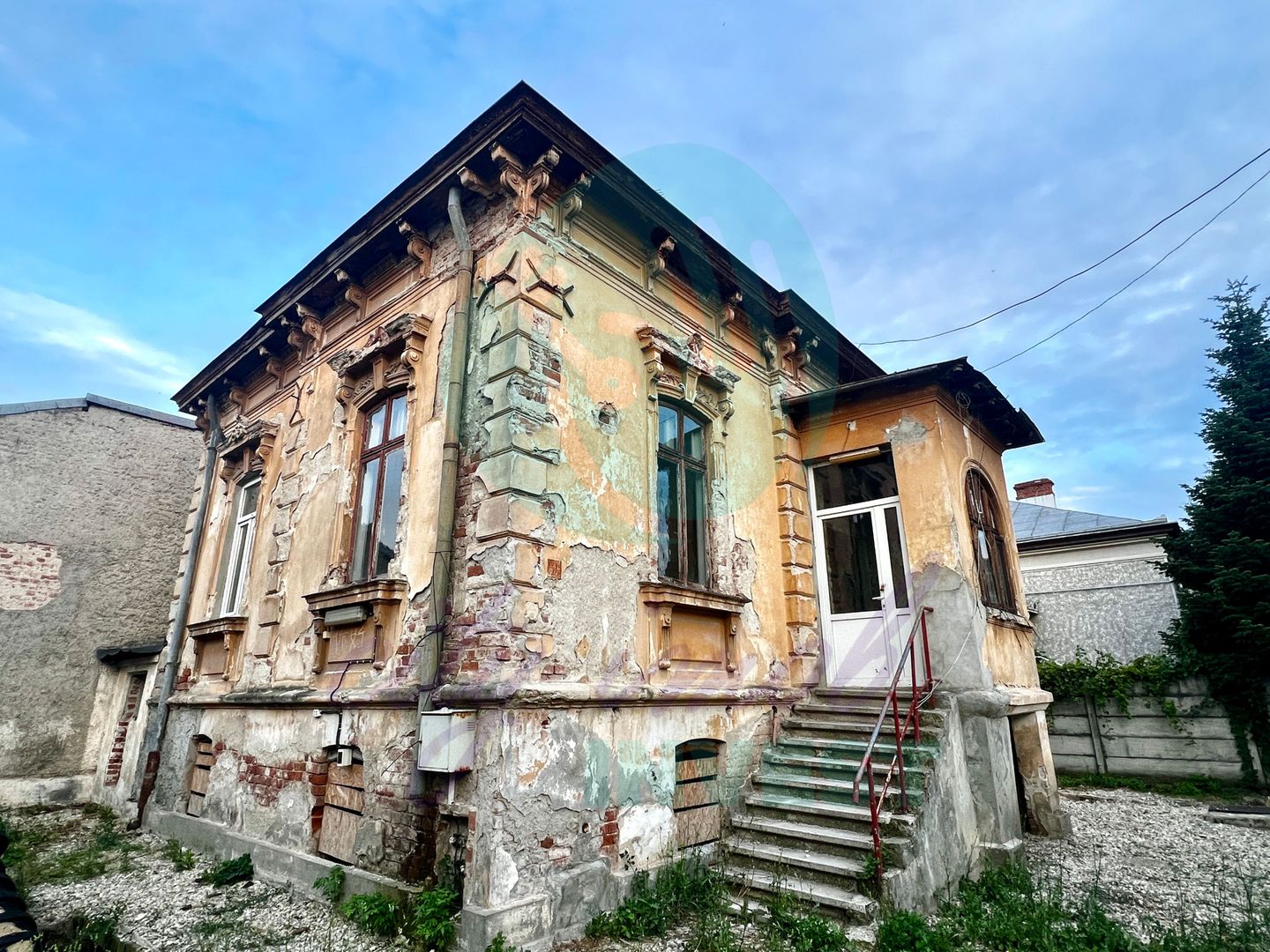 Proprietate cu potențial | Vilă 1935 | 397 mp teren |Proiect mansardare - Poză 1