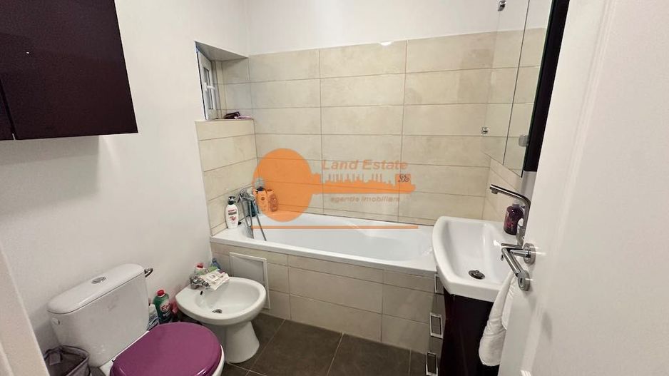 Apartamemt cu 3 camere in zona Rahova - Poză 6