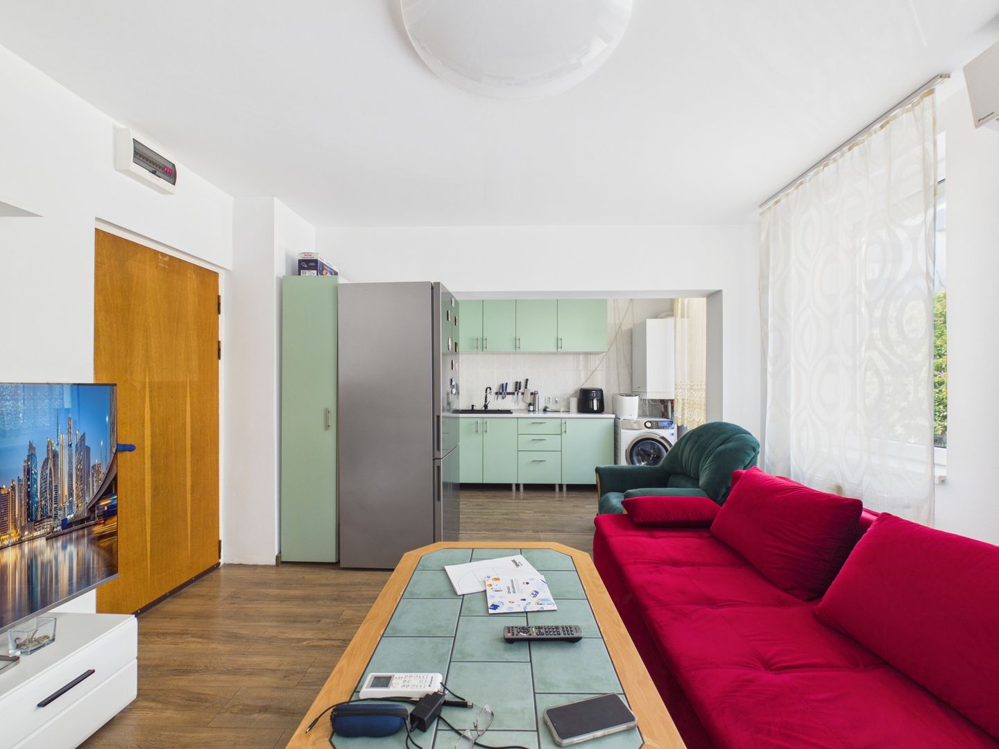 Casa cu 8 camere de vanzare | rezidential si comercial | Nerva Traian - Poză 5
