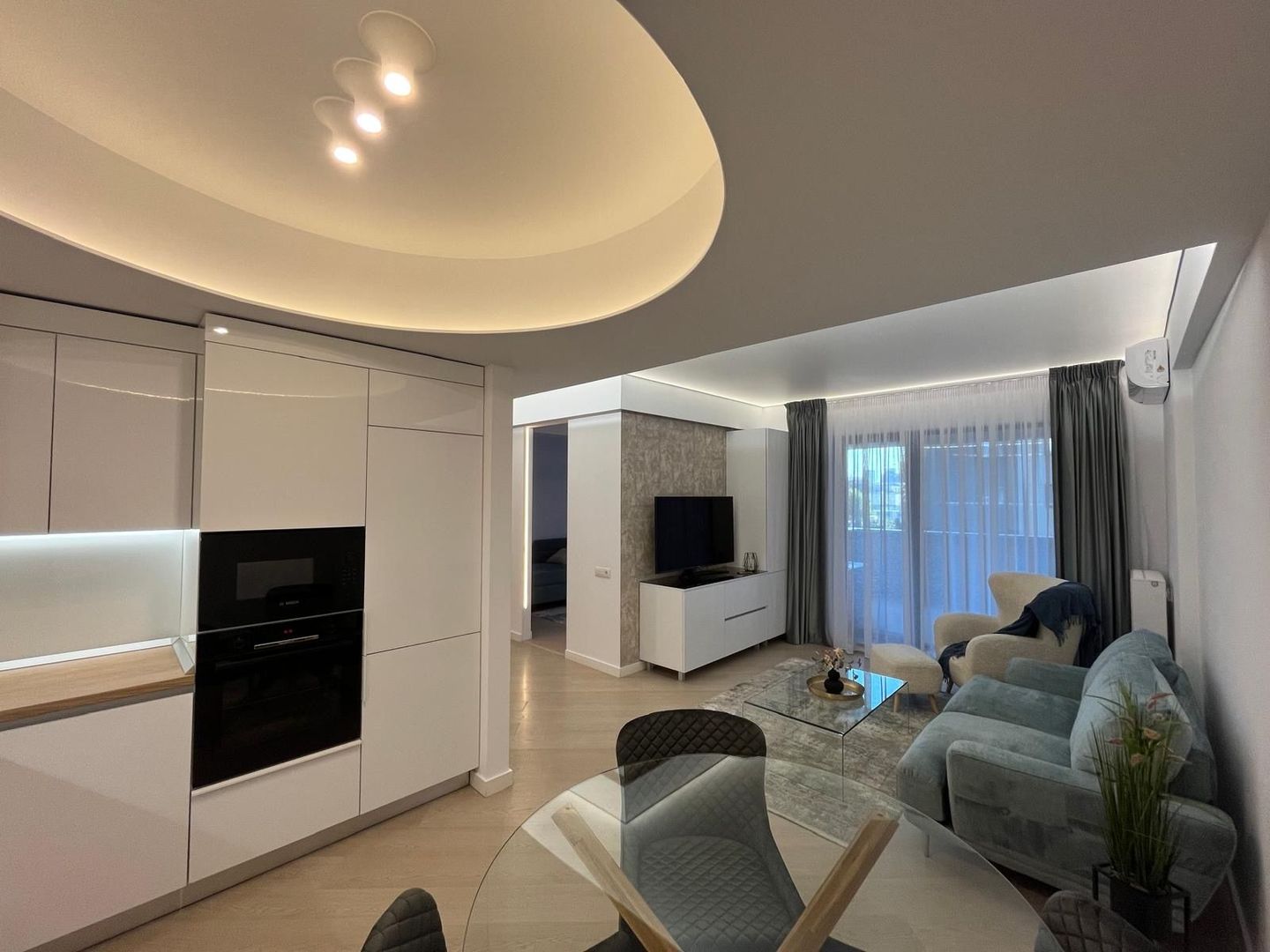 INCHIRIERE TREI CAMERE PARCARE INCLUSA PIPERA CORTINA NORTH - Poză 1