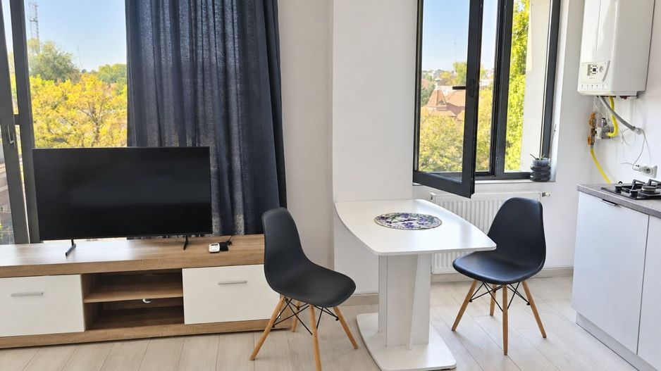 De inchiriat studio ultracentral, etaj 2, 400 euro - Poză 3