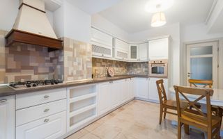 Apartament cu 2 locuri de parcare | Curte proprie | Lacul Tei - Poză 3