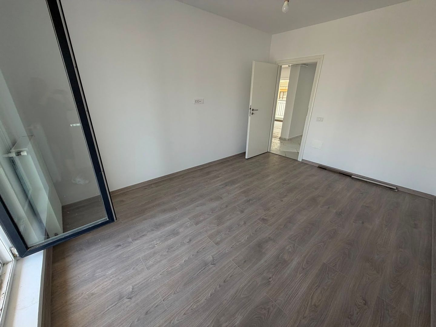 AP. 2 CAMERE - GRADINA PROPRIE 20MP, BLOC FINALIZAT, PARCARE, COMS 0% - Poză 5