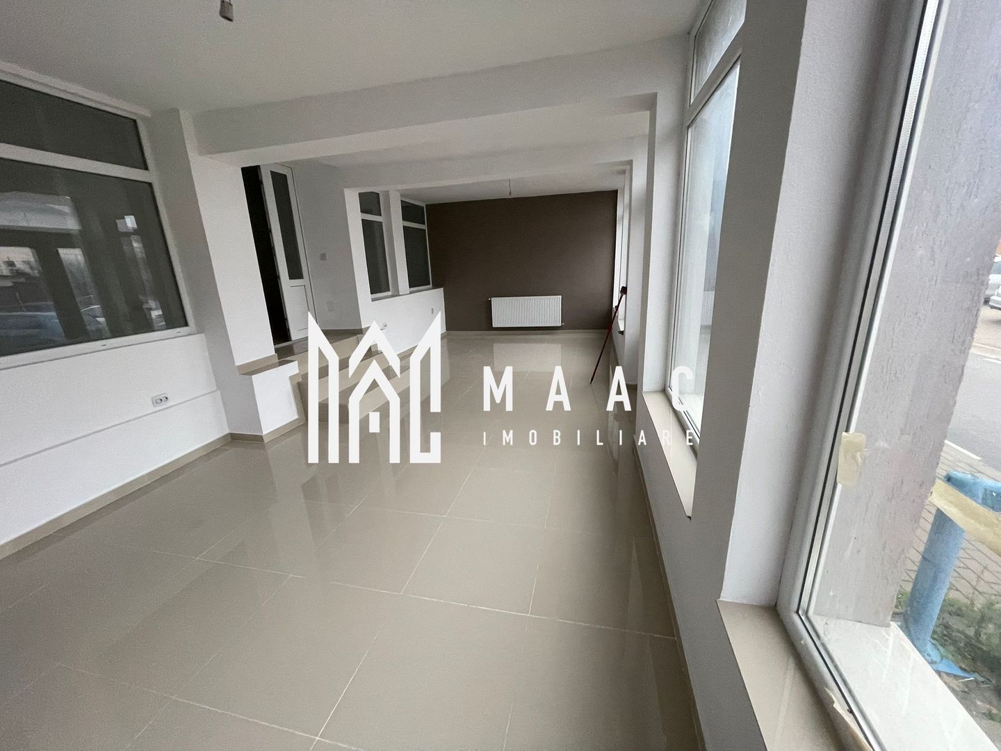 Spațiu Comercial la Cheie I 180 mp I Pianu de Jos I Lângă Terenul de Golf - Poză 2