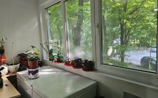 Apartament  3 camere etaj 1 decomandat Brancoveanu/2 loc parcare - Poză 10