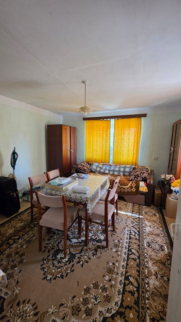 Casa de vanzare in Petresti la 68.000 euro - Poză 2
