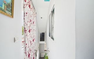 Casă spațioasă cu grădină în Topolovățu Mare - Poză 17