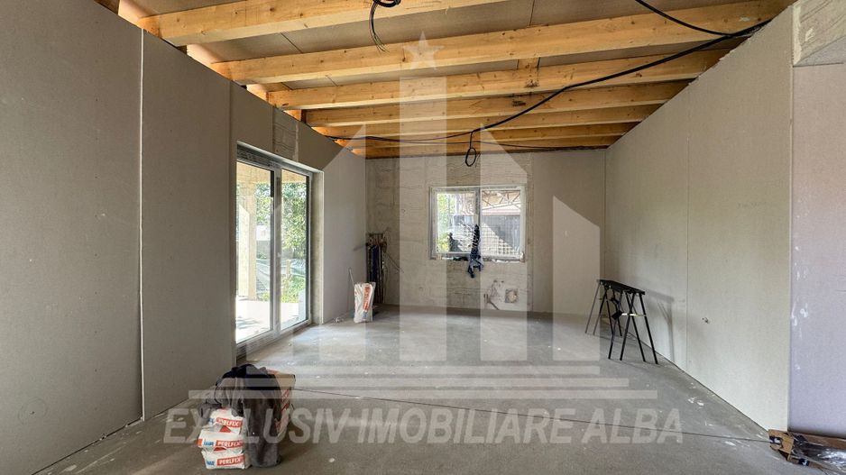 Casa individuala la asfalt cu toate utilitatile, Micesti - Poză 5