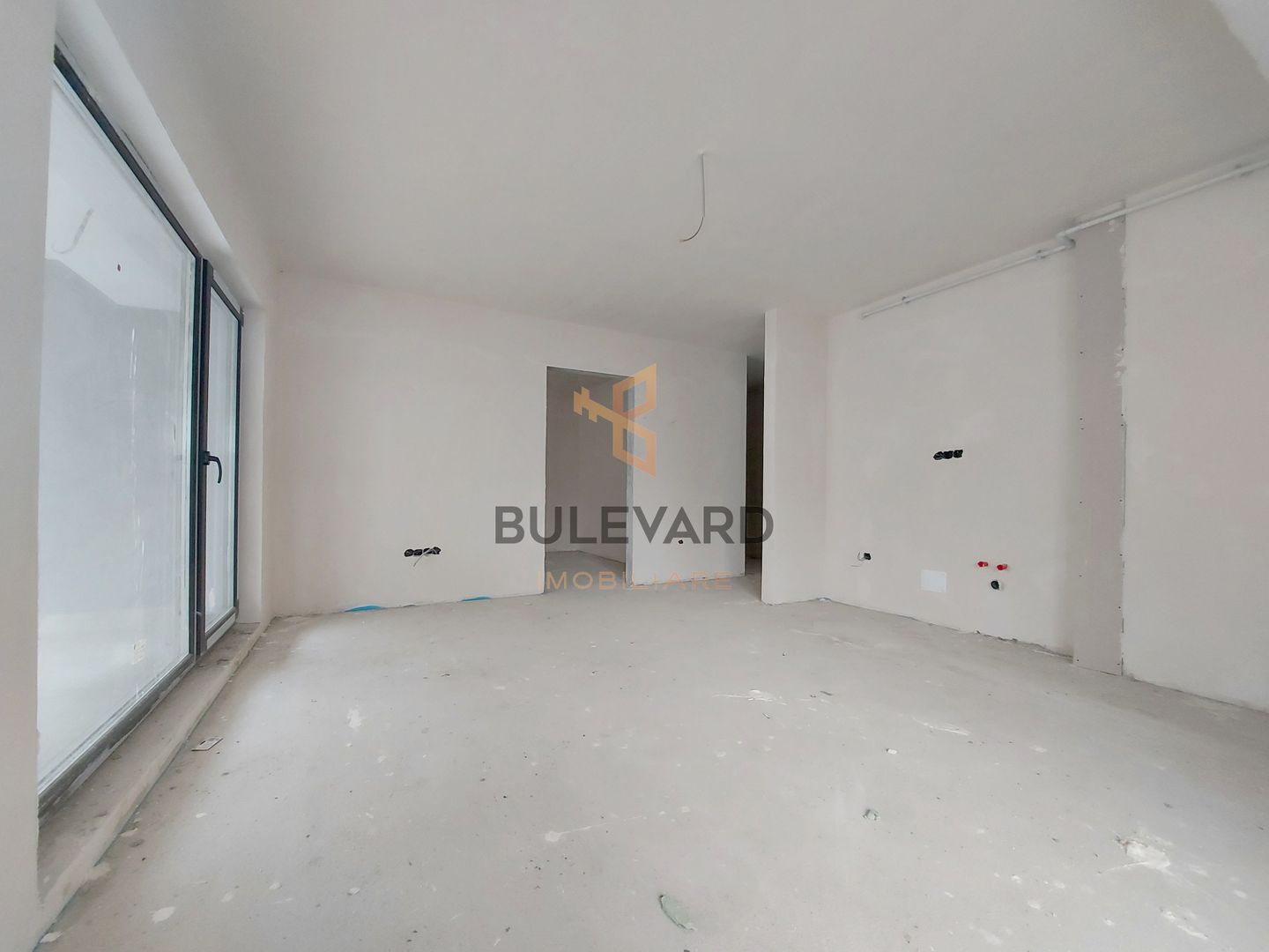 Apartament cu 3 camere+garaj+terasa de 25 mp ! - Poză 4