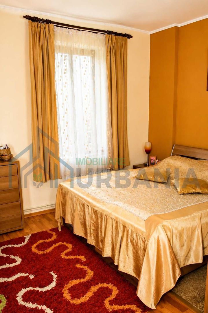 Casă/Vilă Ultracentrală Pașcani – Pe Colț – Ideal Business sau Locuință – Mobilată/Utilată - Poză 2