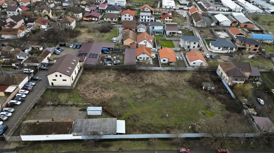 Loc de casa 775 mp in Bujac - Poză 2