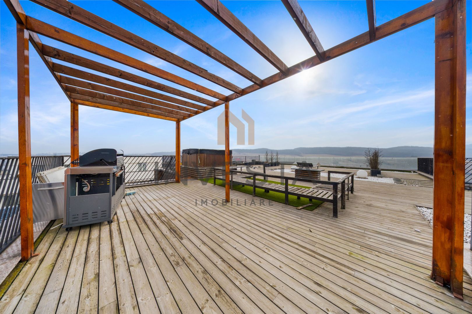 Penthouse exclusivist cu acces din lift, terasa 340 mp, 245 mp utili - Poză 17