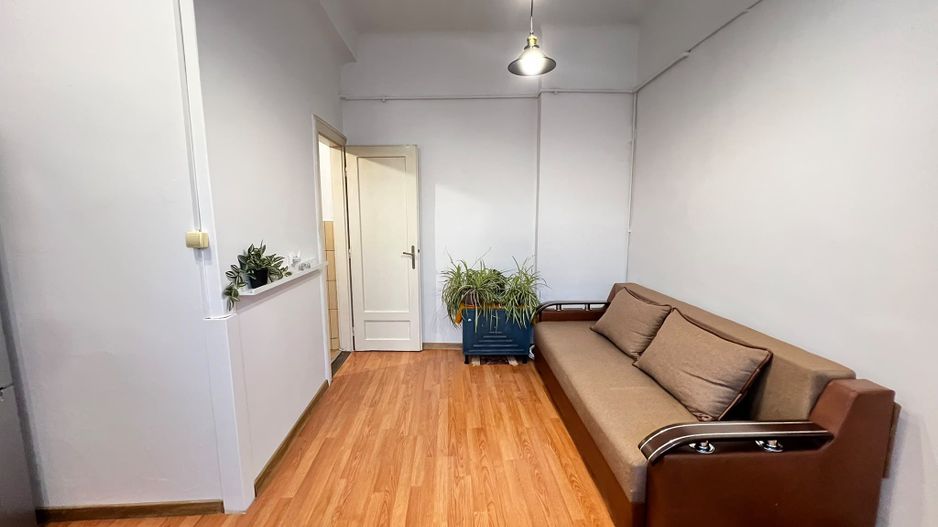 Apartament spatios cu 3 camere | 83 mp + veranda + curte | Ultracentral - Poză 10