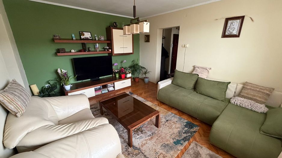 Apartament 2 camere, etaj 2 - Cugir - Poză 2