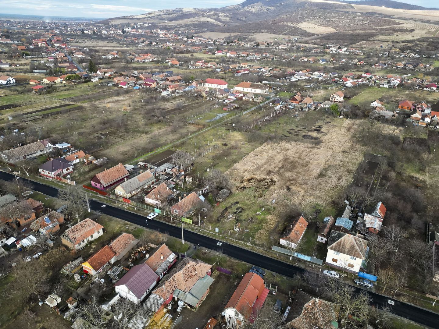 Casă modestă cu 3 camere în Ghioroc - Poză 17