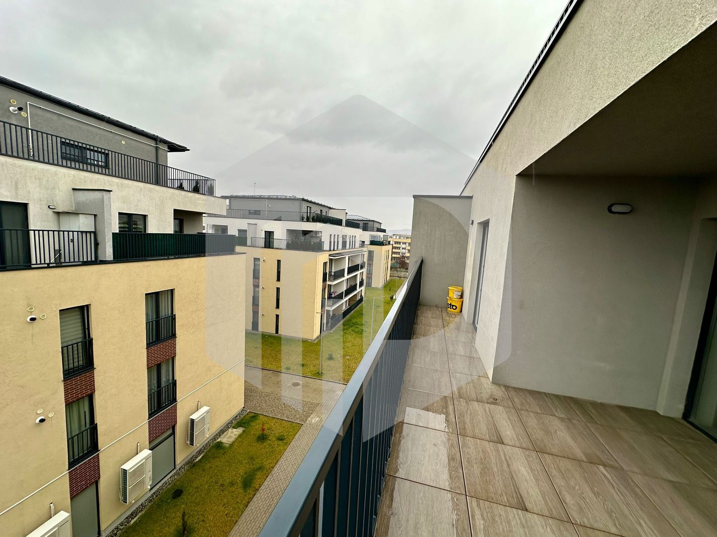 Apartament 3 camere | 2 Dormitoare | Bucatarie  | 2 Bai | Living - Poză 8