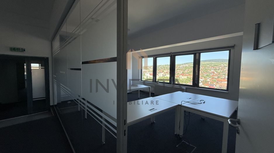 Ultimul etaj, vedere panoramică – Spațiu de birouri - Poză 7