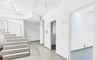Clădire de 560 mp utili ~20 încăperi | Configurație medicală - Poză 3