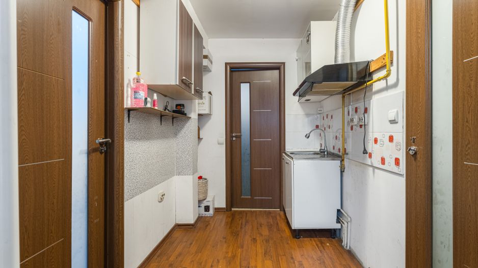 Casă cu 4 camere, anexă locuibilă și teren de 234 mp | Piața Sudului - Poză 17