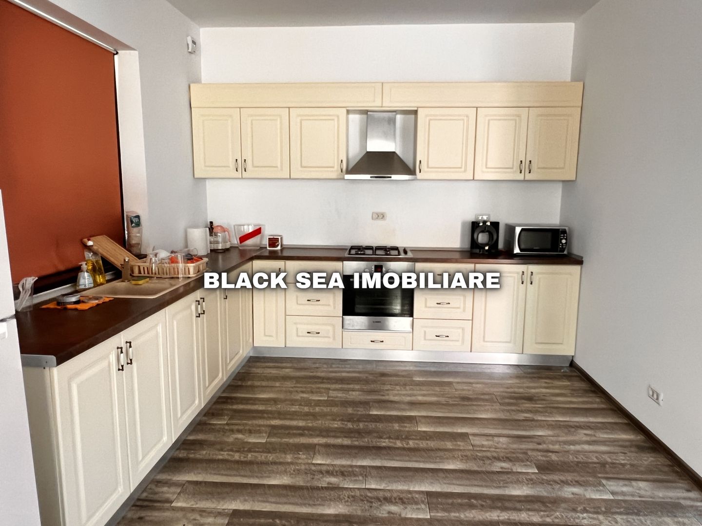 Vila P+1 de 5 camere l Mamaia Nord - Deschidere 23M l Teren 1564MP - Poză 14