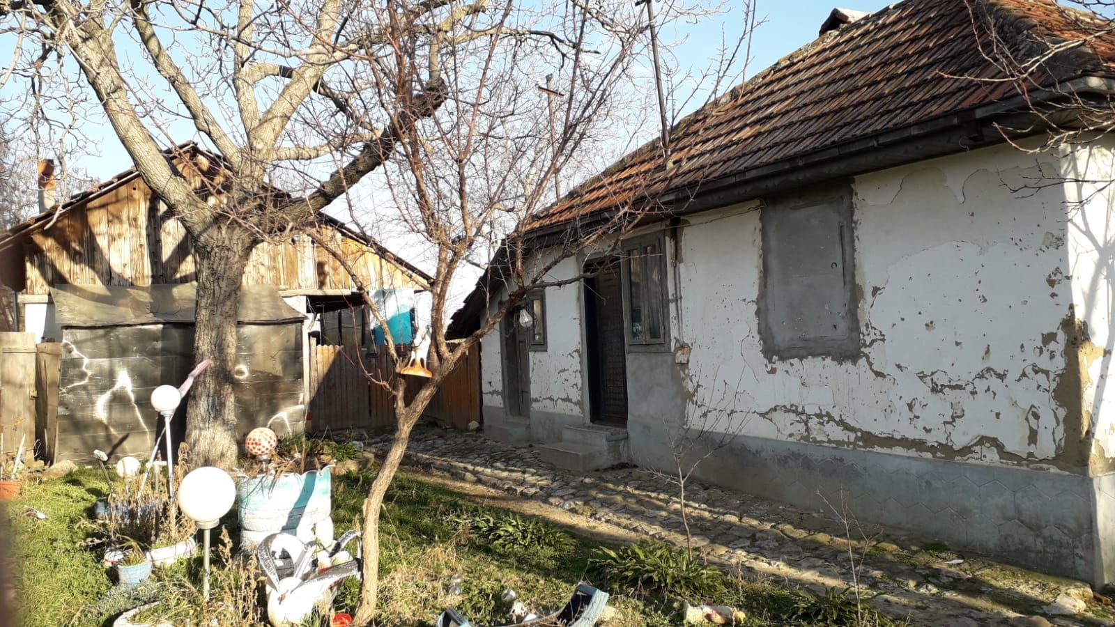 2 corpuri de casa 125 mp construiti + 1587 mp teten intravilan ! - Poză 9