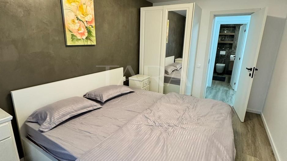 Apartament Elegant, 2 Camere, Parcare, în Vila Exclusivistă, Zorilor. - Poză 4