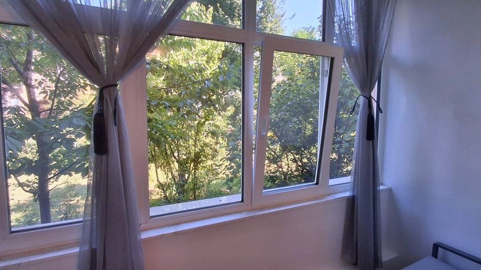 Apartament 2 camere , parter inalt , cu loc de parcare. - Poză 6