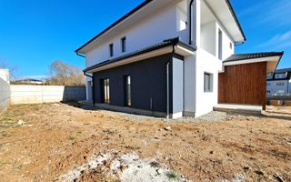Casa Sibiu, Selimbar - 5 camere, 3 bai, garaj - - Poză 2
