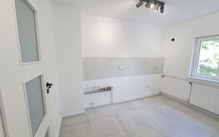 Apartament 3 camere zona Piata Cipariu! Renovat! - Poză 9