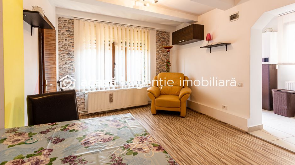 Casă cu 2 camere, renovată, în Bujac - Poză 8