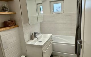 Vând apartament de lux 3 camere, decomandat, 72 mp, etaj 3/4 - Poză 10