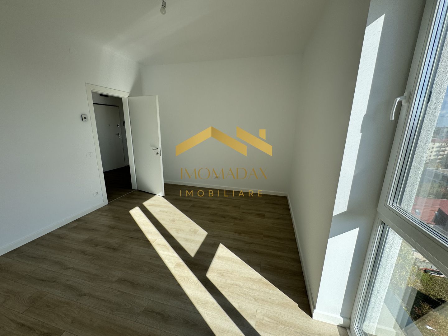 Apartament - 3 camere - 2 bai - torontalului - Poză 9