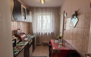 Apartament cu 4 camere; 74.66 mp, decomandat, Bd. Decebal - Poză 6